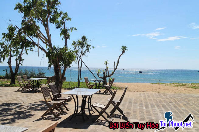 Tham quan nét xinh đẹp dịu dàng, quyến rũ của Bãi Biển Tuy Hòa Phú Yên Một góc đẹp của bãi biển Tuy Hòa