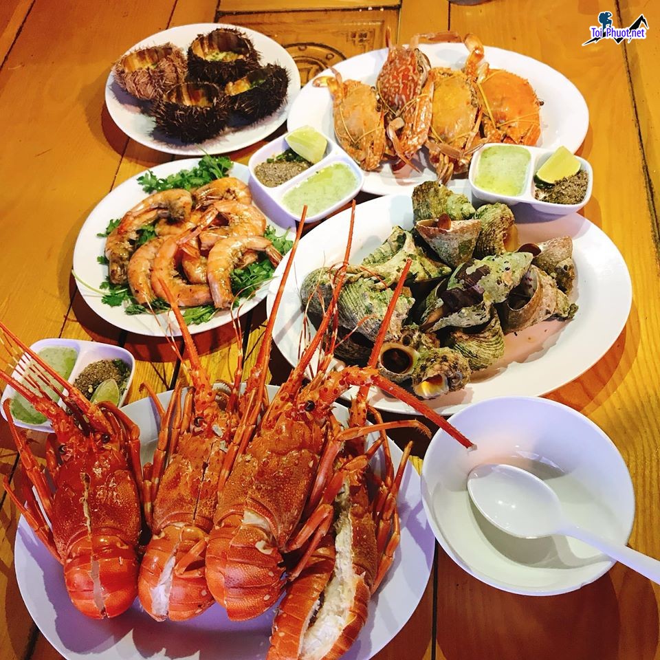 Trải nghiệm Dịch vụ đặt tiệc hải sản tại nhà bè cực độc đáo ở Nha Trang (6)
