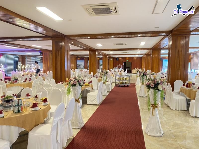 Top 10 địa điểm tổ chức tiệc cưới nổi tiếng nhất tại Vinh Nghệ An với chi phí hợp lý nhất (1)