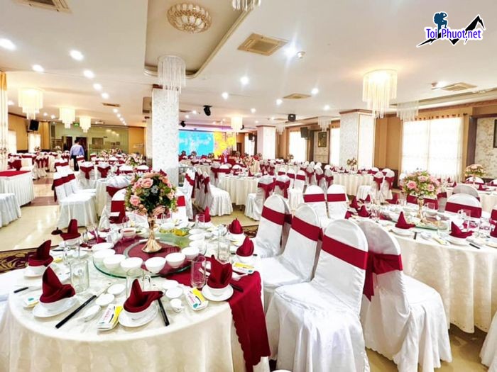 Top 7 địa điểm tổ chức tiệc cưới nổi tiếng nhất tại Đà Nẵng cực xinh cho cô dâu chú rể (2)