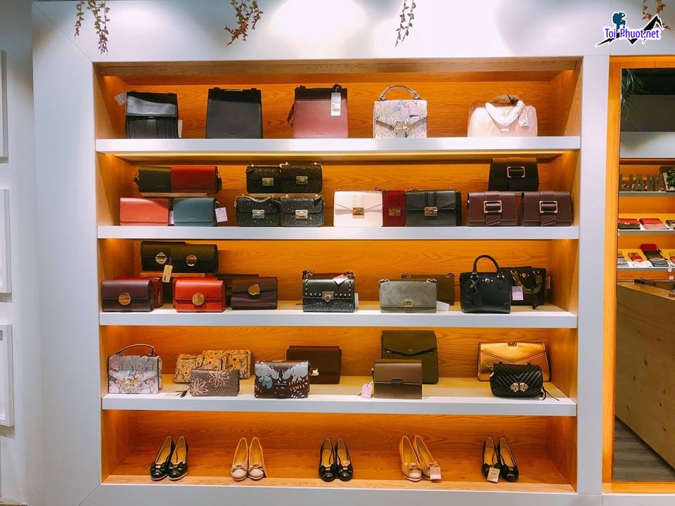 Top 10 shop bán túi xách đẹp ở Buôn Ma Thuột Đắk Lắk được chị em yêu thích nhất được tư vấn kĩ (4)