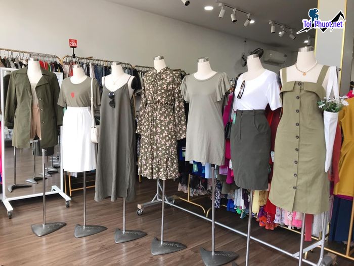 Top 5 Shop quần áo secondhand chất hơn cả hàng hiệu tại Gia Lai phong cách street style, vintage style unisex (1)