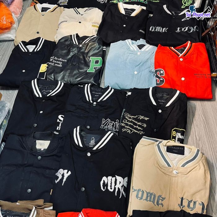 Top 5 Shop quần áo secondhand chất hơn cả hàng hiệu tại Gia Lai phong cách street style, vintage style unisex (2)