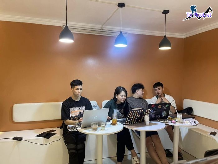 Top 6 Quán cafe 2424 tại Thừa Thiên – Huế mở cửa qua đêm được yêu thích nhất của các bạn trẻ (1)