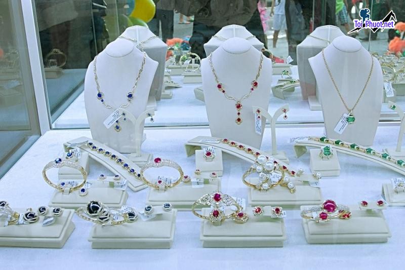 Top 8 Tiệm vàng bạc đá quý uy tín nhất tỉnh An Giang vô cùng thân thiện và nhiệt tình (5)