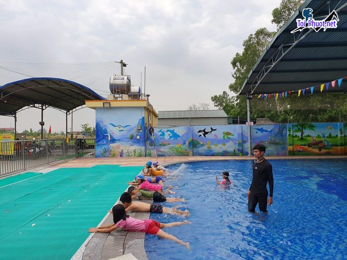 Top 10 Bể bơi công cộng có giá vé rẻ và chất lượng nhất Ninh Bình có thuê đồ bơi (4)
