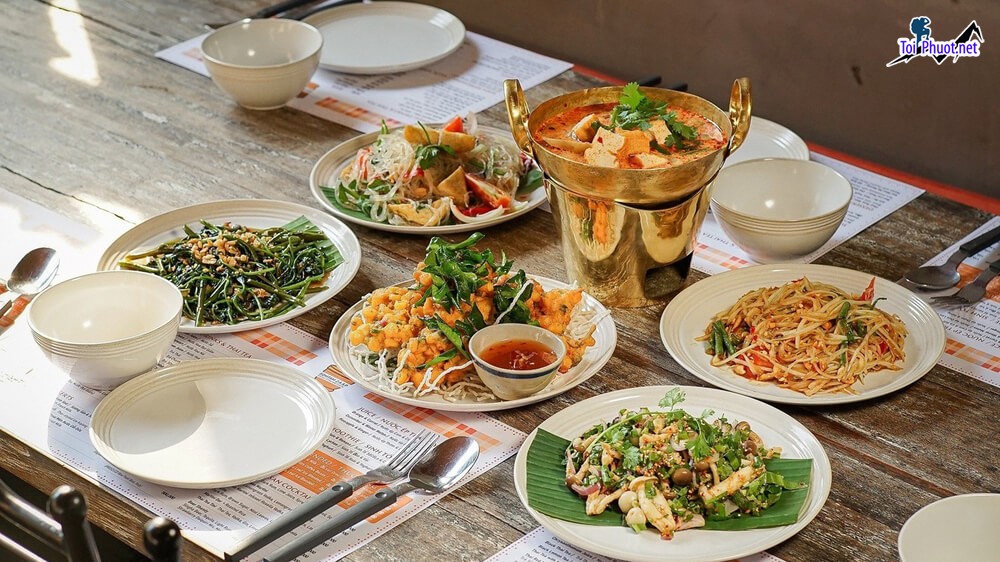 Top 10 Địa chỉ bán đồ ăn Thái ngon tuyệt ở Hồ Chí Minh tinh xảo đậm chất Thái (2)