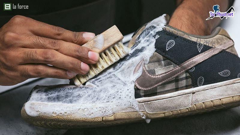 Top 10 Dịch vụ vệ sinh giày nổi tiếng Hưng Yên đánh giá cao từ khách hàng (1)