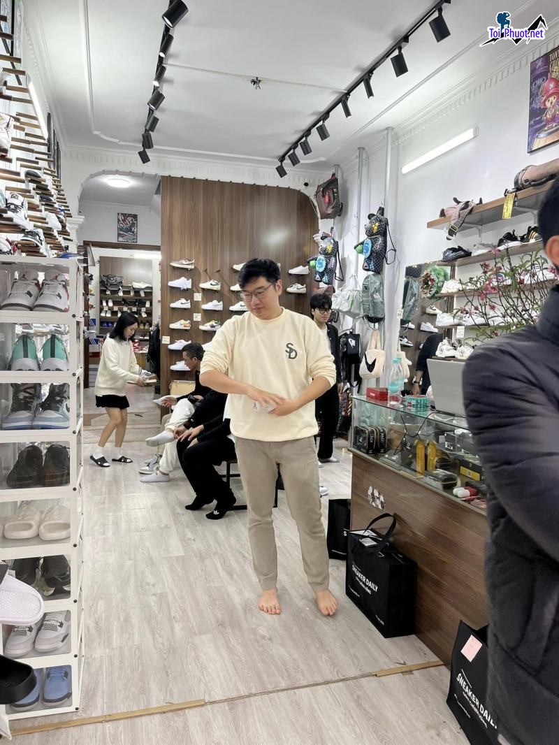 Top 10 Dịch vụ vệ sinh giày nổi tiếng Hưng Yên đánh giá cao từ khách hàng (4)