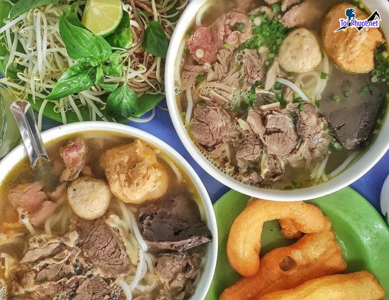 Top 10 Quán bún bò Huế ngon ở Cà Mau chuẩn vị ngon mê li khó cưỡng lại (1)