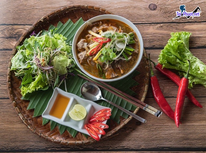 Top 10 Quán bún bò Huế ngon ở Cà Mau chuẩn vị ngon mê li khó cưỡng lại (2)