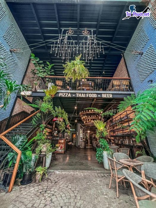 Top 10 Quán cafe đẹp nhất Gia Lai Đội ngũ nhân viên phục vụ tận tình, vui vẻ (2)