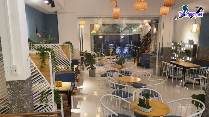 Top 10 Quán cafe đẹp nhất Vĩnh long thu hút sự chú ý của giới trẻ bởi không gian rộng rãi (4)