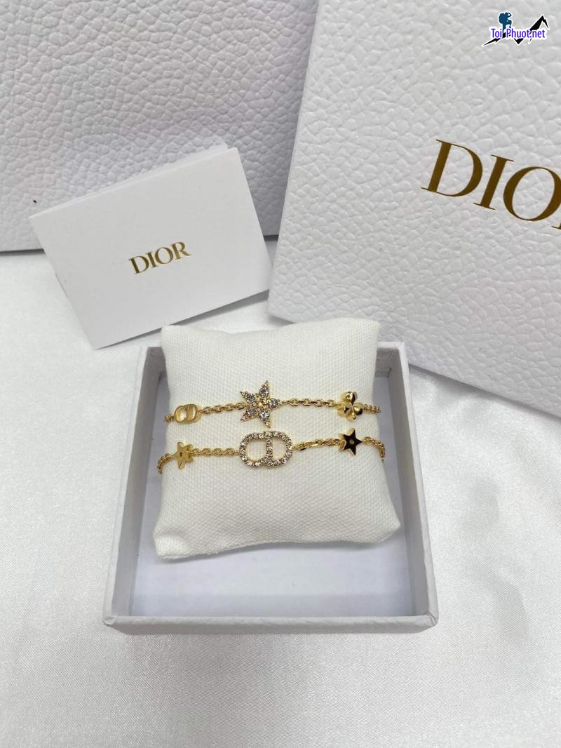 Top 10 Shop phụ kiện được phái đẹp yêu thích nhất tại Hà Nội thiết kế độc đáo, gây ấn tượng (5)