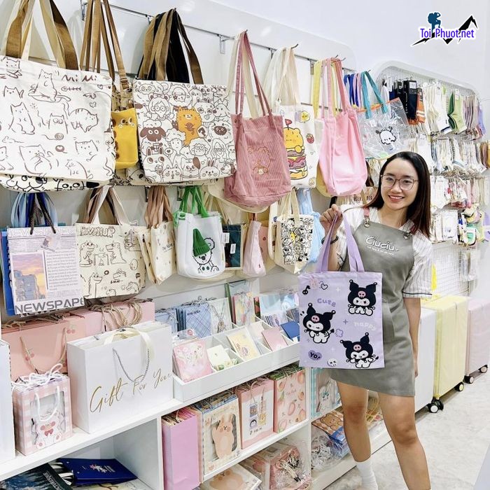 Top 10 Shop quà lưu niệm chất lượng nhất ở Hà Nội thú vị cute (3)