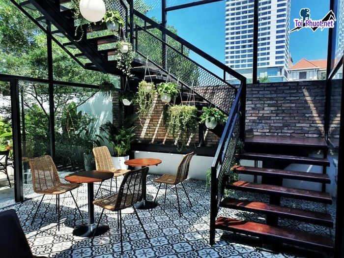 Top 11 Quán cafe đẹp nhất Quảng Ninh Giá cả phải chăng, phù hợp với mọi người (5)
