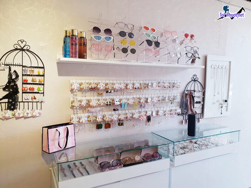 Top 11 Shop phụ kiện được phái đẹp yêu thích nhất tại Quảng Ninh thiên đường cho chị em (3)
