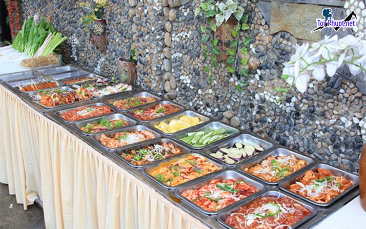 Top 12 Địa chỉ buffet ngon giá rẻ, hút khách nhất Cần Thơ đồ ăn phong phú (1)