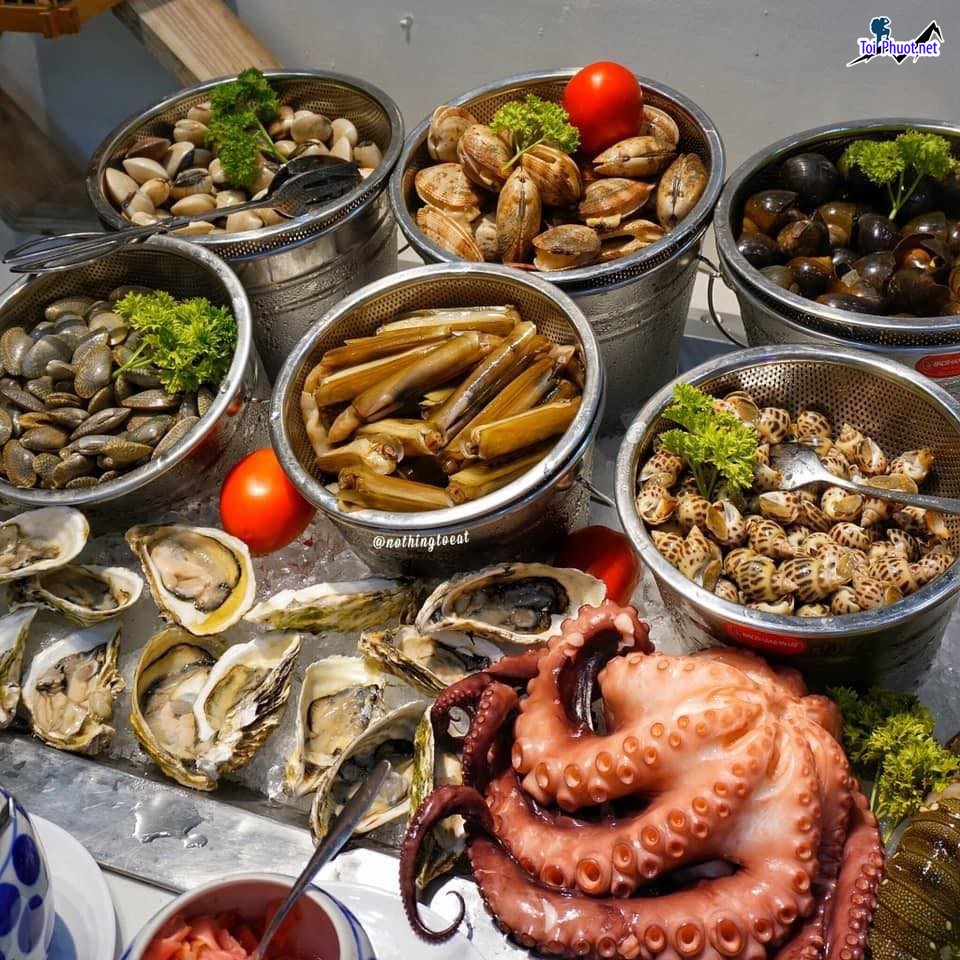 Top 12 Địa chỉ buffet ngon giá rẻ, hút khách nhất Cần Thơ đồ ăn phong phú (2)