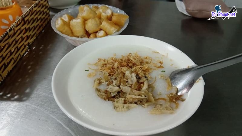 Top 12 Quán cháo ngon nhất Hà Nội nhiệt tình nên rất hút khách (4)