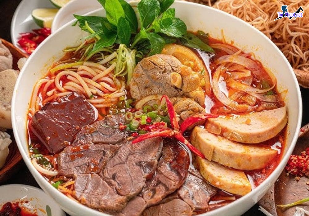 Top 3 Quán bún bò Huế ngon ở Sơn La mùi hương đặc trưng (3)