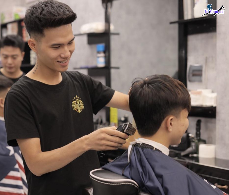 Top 3 Tiệm cắt tóc nam đẹp nhất tại Điện Biên bạn có thể an tâm lựa chọn dịch vụ  (1)