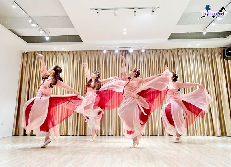Top 3 Trung tâm dạy nhảy hiện đại tốt nhất ở Quảng Ninh truyền đạt rõ ràng và hiệu quả (2)