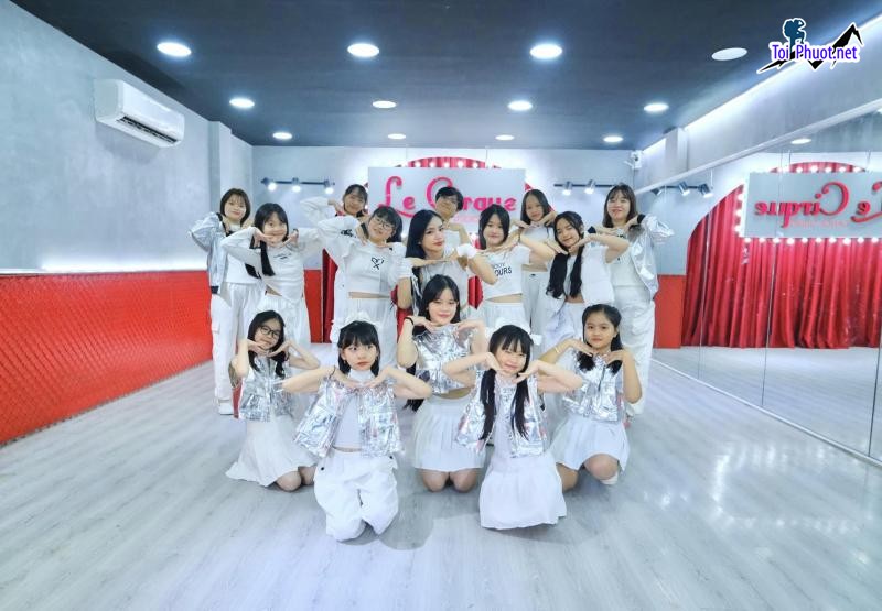 Top 3 Trung tâm dạy nhảy hiện đại tốt nhất Quảng Ninh có kinh nghiệm cao (1)