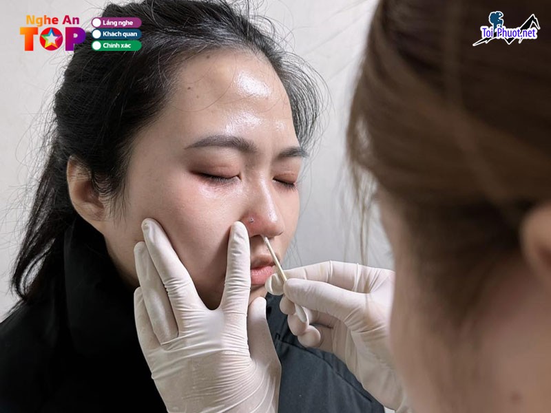 Top 4 Địa chỉ xỏ khuyên chuyên nghiệp nhất Nghệ An an toàn không đau (3)
