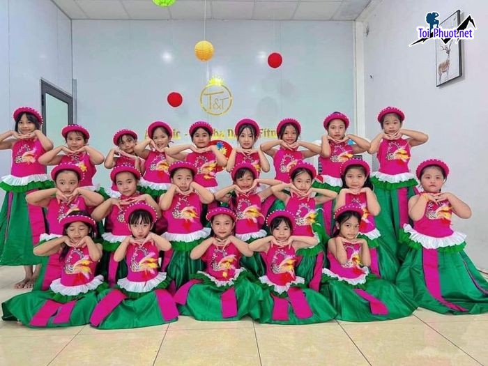 Top 5 Cửa hàng cho thuê trang phục biểu diễn giá rẻ uy tín nhất tại Tuyên Quang số lượng phong phú (3)