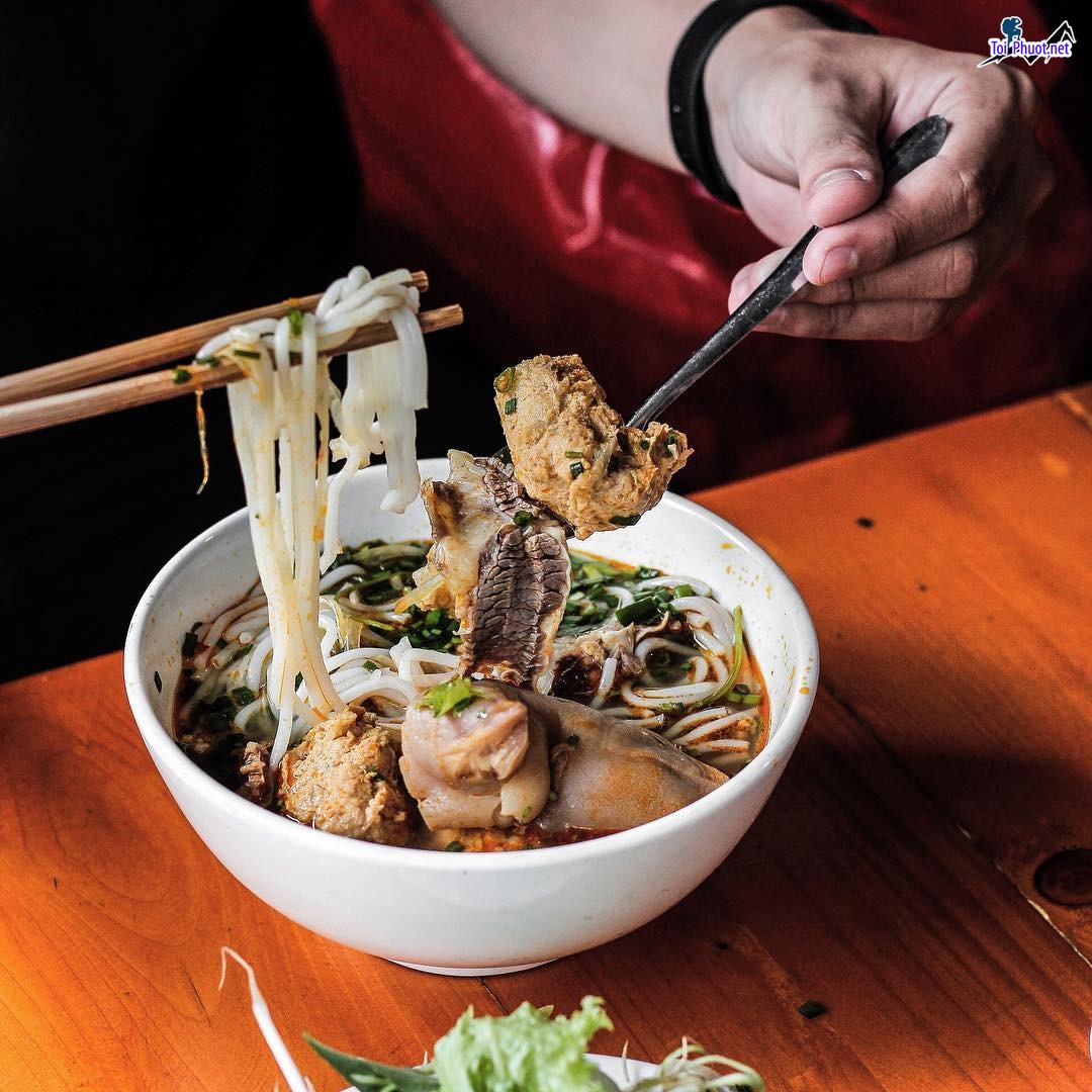 Top 5 Quán bún bò Huế ngon ở Tây Ninh tạo nên hương vị trọn vẹn khó quên (5)