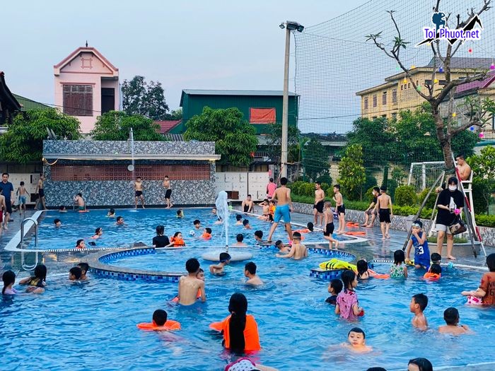 Top 6 Bể bơi công cộng có giá vé rẻ và chất lượng nhất Hà Tĩnh an toàn (2)