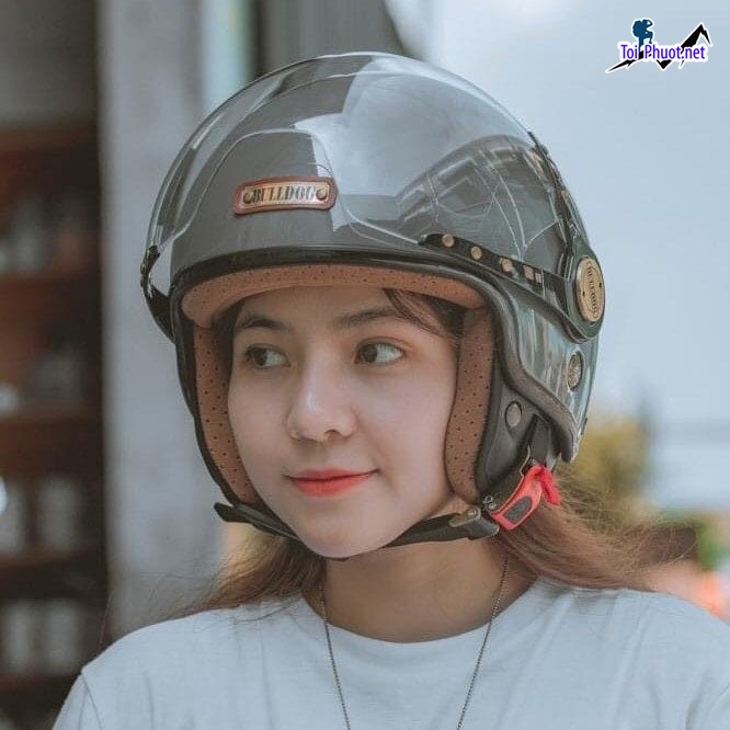 Top 6 Cửa hàng bán mũ bảo hiểm chính hãng tốt nhất Thanh Hóa đơn giản và sang trọng (1)