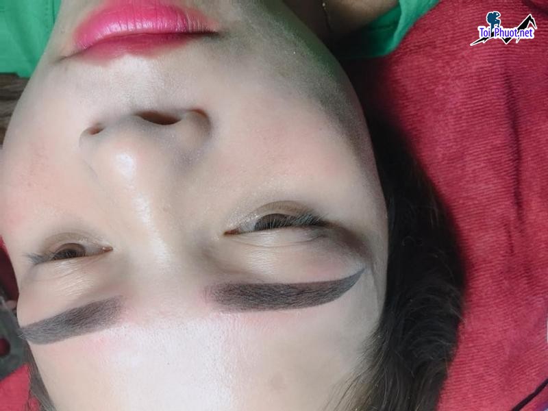 Top 6 địa chỉ làm chân mày điêu khắc đẹp nhất ở Tuyên Quang tự nhiên nhất (4)