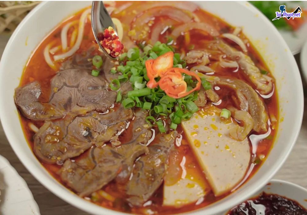 Top 6 Quán bún bò Huế ngon ở Quảng Ninh hương vị đậm đà (1)