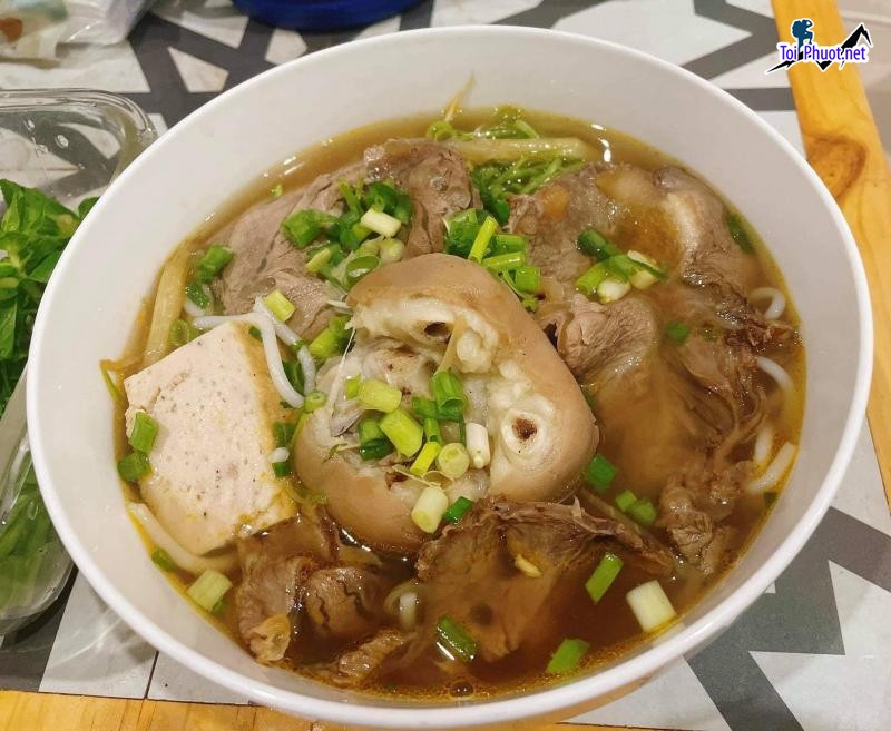 Top 7 Quán bún bò Huế ngon ở Hưng Yên phục vụ nhiệt tình nhanh chóng (2)