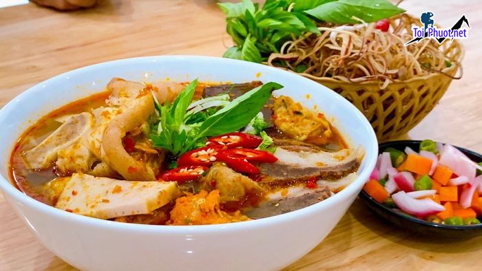 Top 7 Quán bún bò Huế ngon ở Nghệ An tuyệt vời nhất (2)