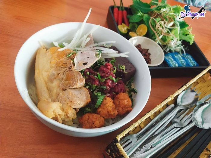 Top 7 Quán bún bò Huế ngon ở Nghệ An tuyệt vời nhất (4)