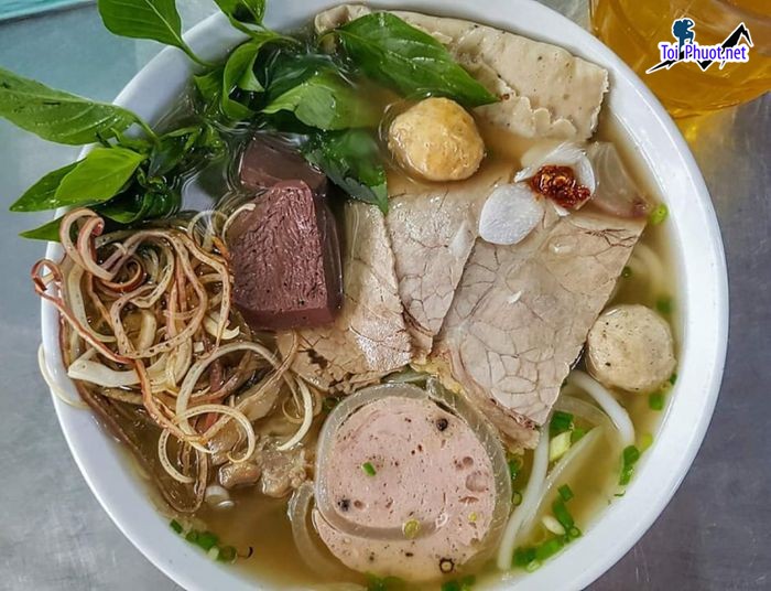 Top 7 Quán bún bò Huế ngon ở Quảng Trị thưởng thức hương vị độc đáo (3)