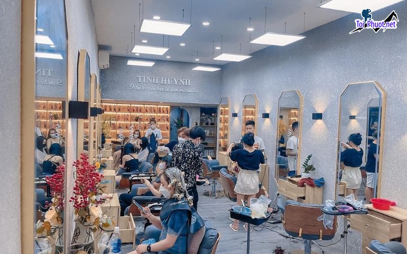 Top 7 Tiệm cắt và tạo kiểu tóc đẹp nhất Thừa Thiên – Huế giá rẻ và chất lượng (2)