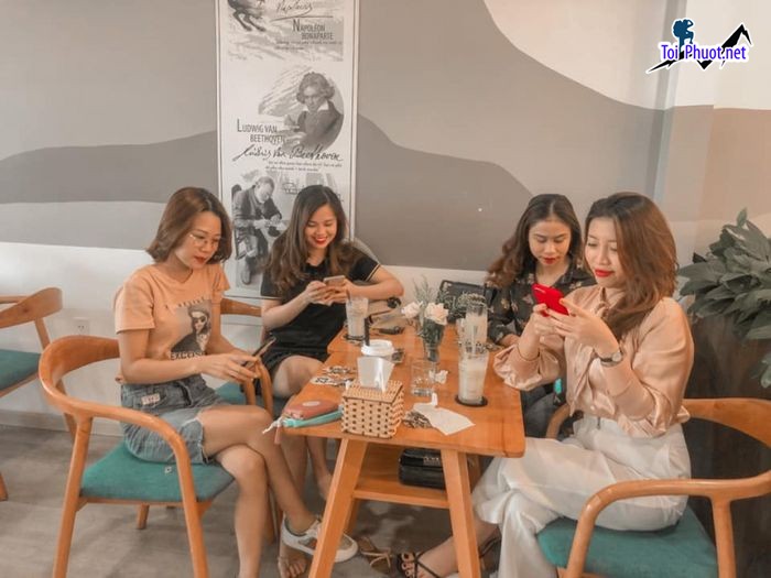 Top 8 Quán cafe đẹp nhất Hà Tĩnh có các góc hình xịn, thỏa sức cho các bạn chụp ảnh (3)