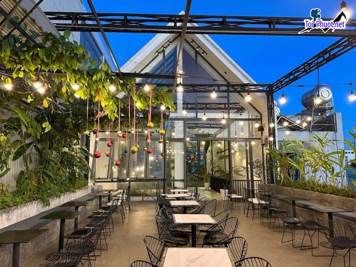 Top 8 Quán cafe đẹp nhất Khánh Hòa tận hưởng không chỉ cà phê ngon mà còn những góc sống ảo tuyệt vời (3)