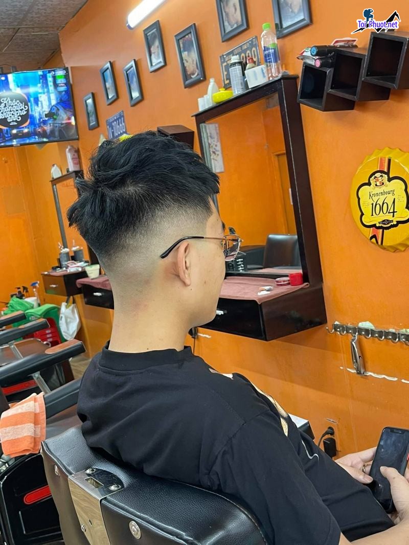 Top 8 Tiệm cắt tóc nam đẹp nhất tại Vĩnh Long làm mới bản thân và thư giãn tối đa (5)