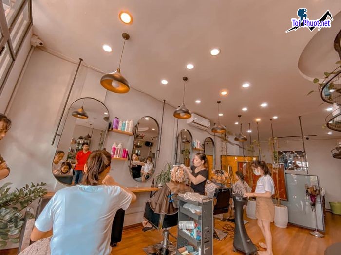 Top 8 Tiệm cắt và tạo kiểu tóc đẹp nhất Đắk Lắk bạn nên tham khảo (5)