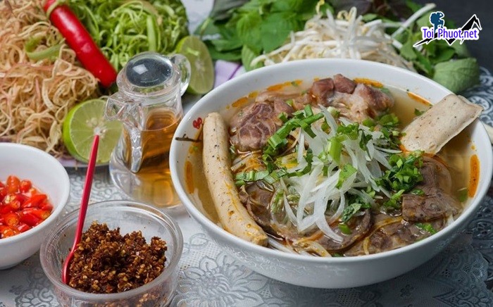 Top 9 Quán bún bò Huế ngon ở Khánh Hòa đậm đà hương vị Huế (1)