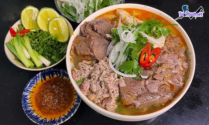 Top 9 Quán bún bò Huế ngon ở Khánh Hòa đậm đà hương vị Huế (2)