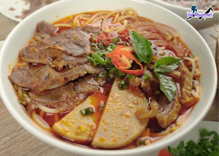 Top 9 Quán bún bò Huế ngon ở Khánh Hòa đậm đà hương vị Huế (3)