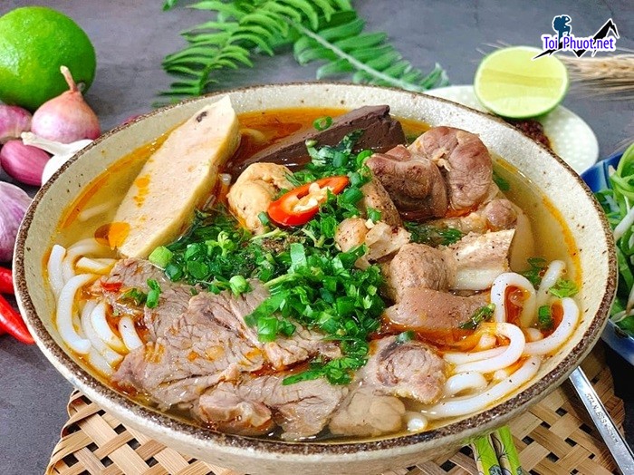 Top 9 Quán bún bò Huế ngon ở Khánh Hòa đậm đà hương vị Huế (4)
