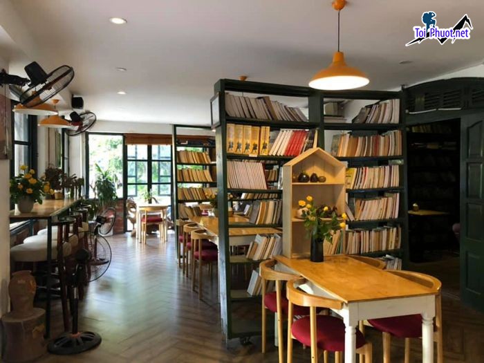 Top 9 Quán cà phê yên tĩnh, thích hợp tự học Thanh Hóa không gian đẹp (5)