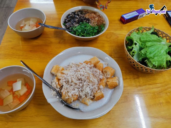 Top 9 Quán cháo ngon nhất Tuyên Quang luôn có sẵn đồ ăn tươi ngon (4)